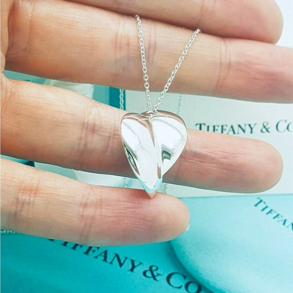 Tiffany & Co. 💯% Auth Rare Md Frank Gehry Heart Pendant Necklace w/Pouch ✨EUC✨ - Picture 4 of 6